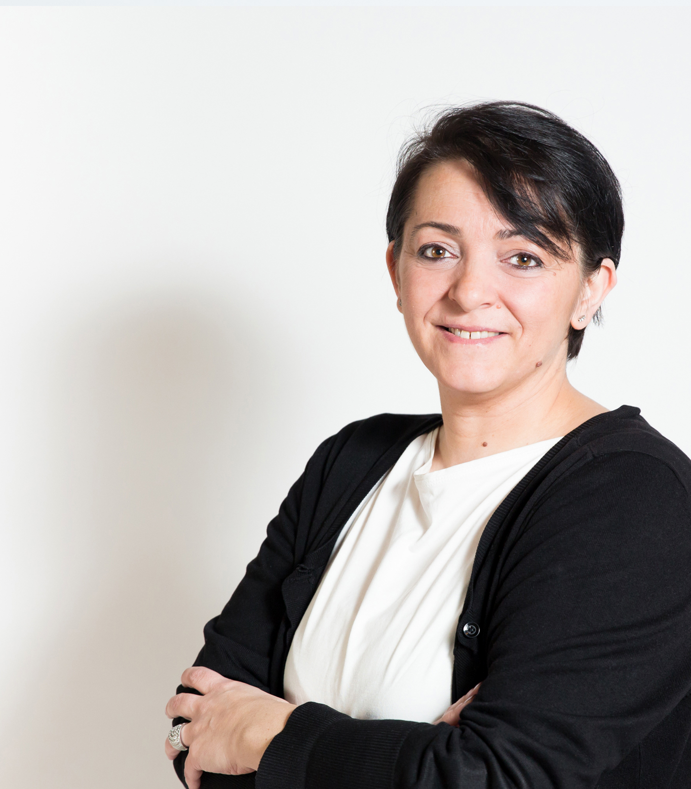 Nurcan Sari, Sekretariat